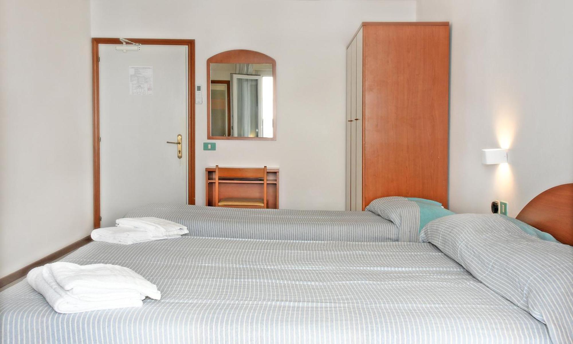 Hotel Exclusive In Pieno Centro - Nuova Gestione 2025 リッチョーネ エクステリア 写真