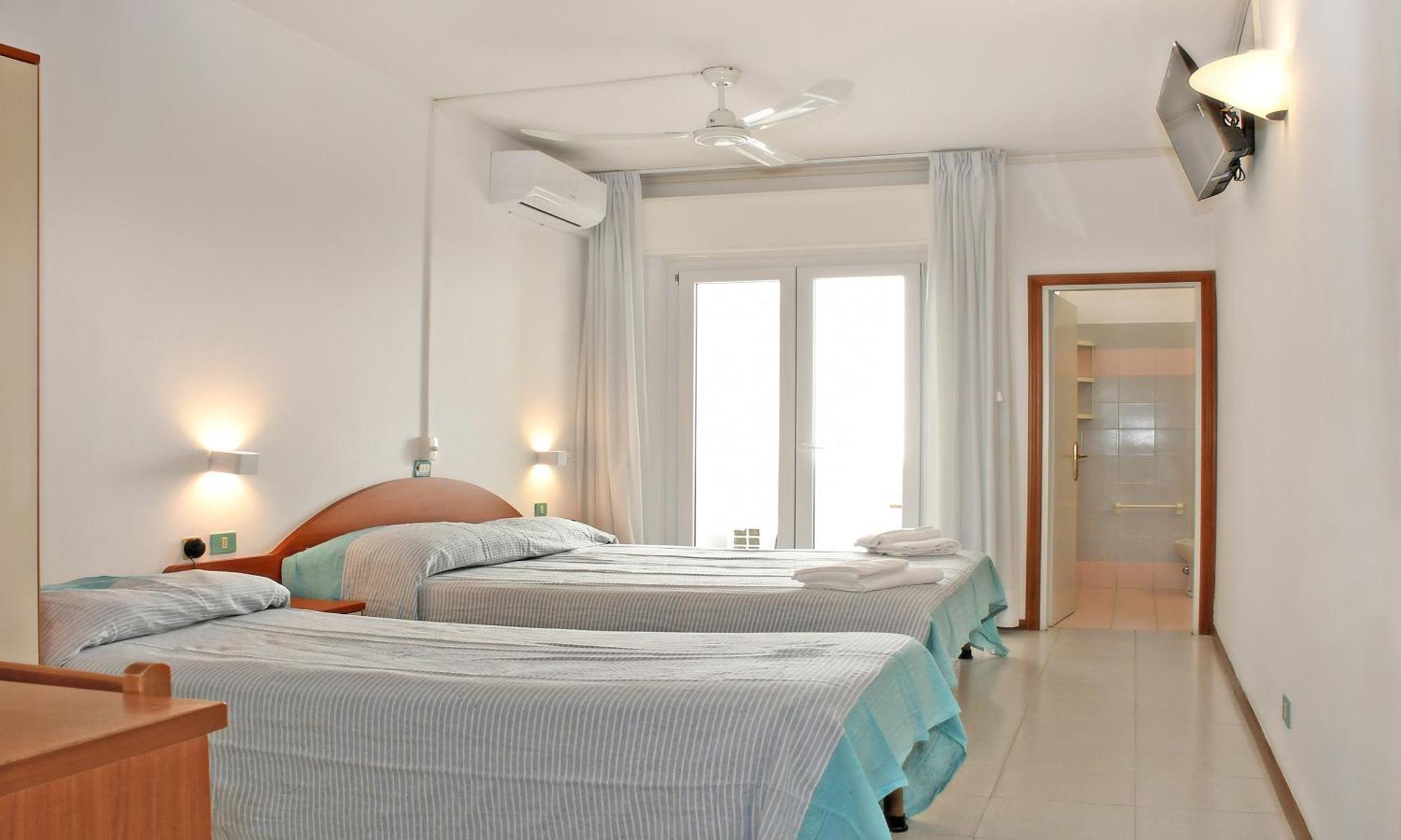 Hotel Exclusive In Pieno Centro - Nuova Gestione 2025 リッチョーネ エクステリア 写真