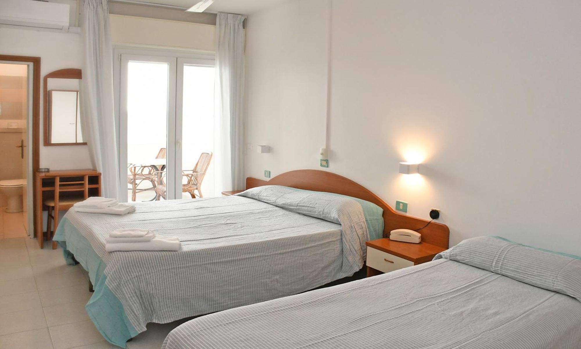 Hotel Exclusive In Pieno Centro - Nuova Gestione 2025 リッチョーネ エクステリア 写真